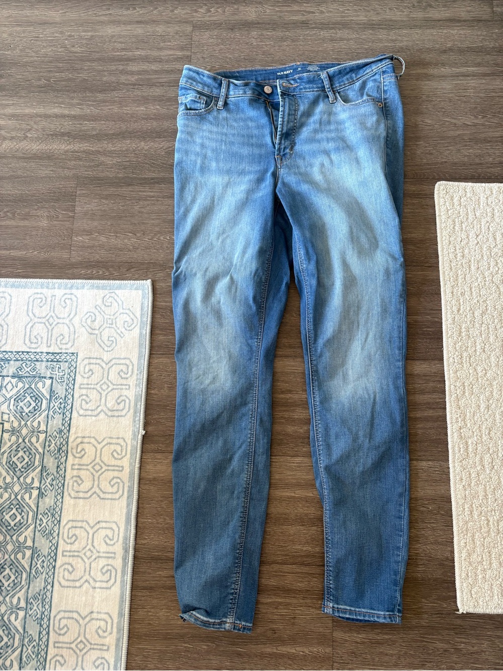 Blue Women's Slim Fit High-waisted Skinny Jeans